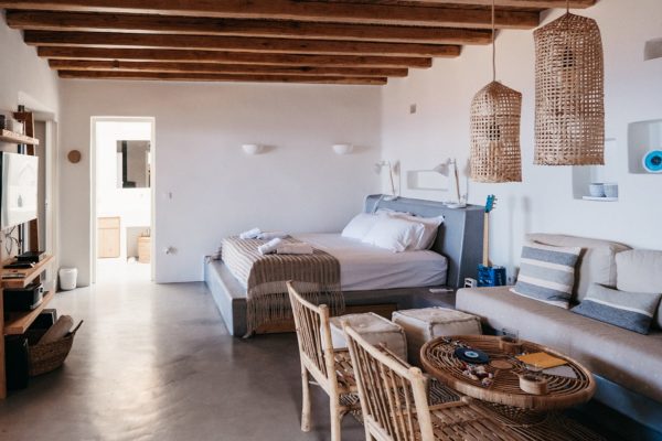 Mandri Cottage Serifos bedroom and sitting area