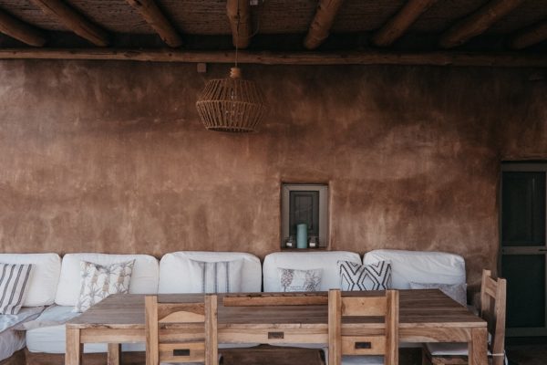 Keli Serifos dining area
